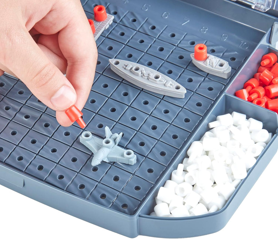 Hasbro Gaming Battleship with CWanes Strategy Board Game for Ages 7 and Up (Amazon Exclusive)