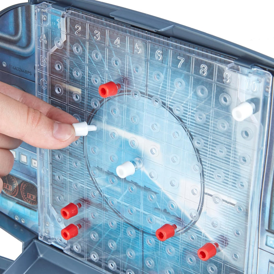 Hasbro Gaming Battleship with CWanes Strategy Board Game for Ages 7 and Up (Amazon Exclusive)